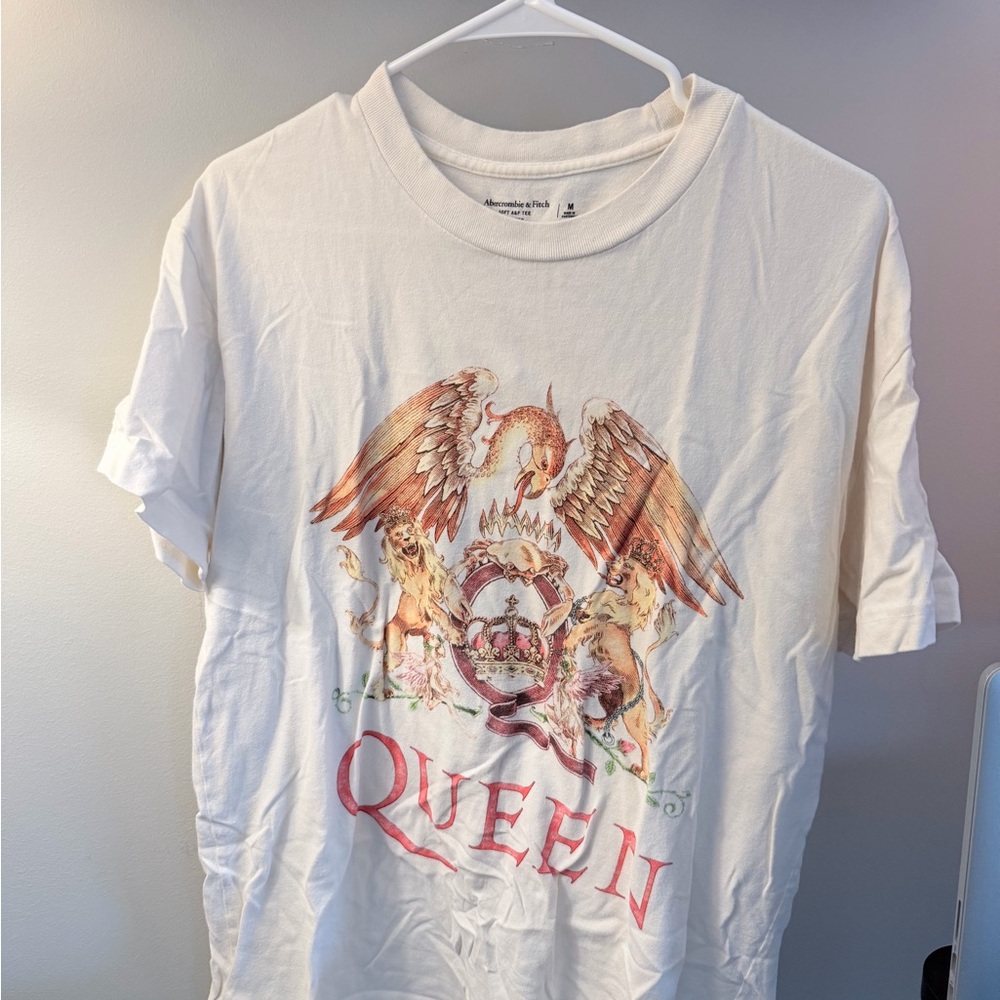 Abercrombie & Fitch Queen Graphic Tee - White with Red and Gold Crest